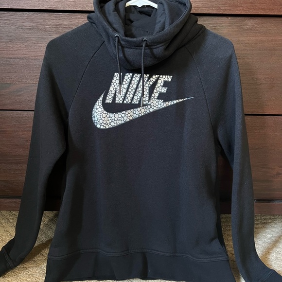 Nike Rally funnel neck hoodie - Picture 2 of 3